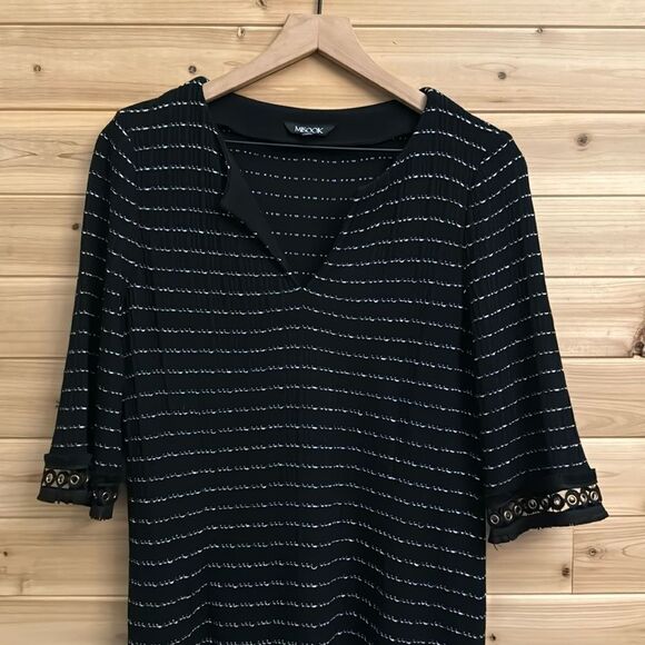 Misook Size Medium V Neck Striped Knit Knee Length Cocktail Dress LBD - Picture 2 of 12